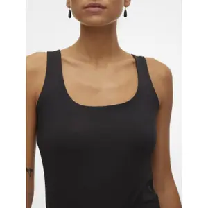 Camiseta de tirantes mujer Vero Moda Million 2-WAY image-5