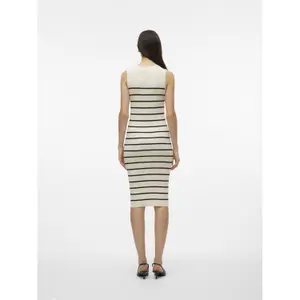 Vestido ajustado Vero Moda Gizelle image-4