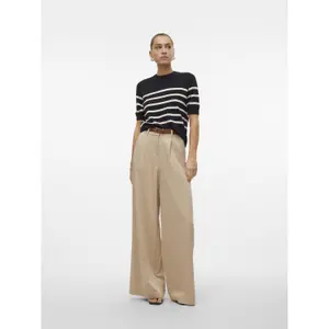 Pullover mit Rundhalsausschnitt und kurzen Ärmeln, Damen Vero Moda Saba Plain image-2