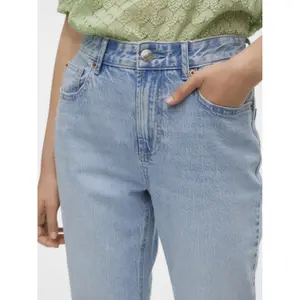 Hoch geschnittene Damen-Jeans Vero Moda Tessa LI3010 image-5