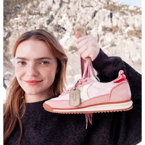 Suede Trainers Victoria Saturno image-4