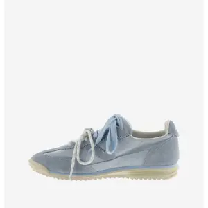 Women's Trainers Victoria Saturno image-3