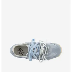 Women's Trainers Victoria Saturno image-4
