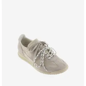 Women's Trainers Victoria Saturno image-1