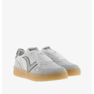 Leather and metal women's sneakers Victoria image-2