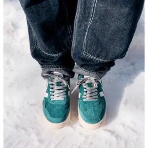 Women’s cracked effect suede and metal trainers Victoria Seul image-5