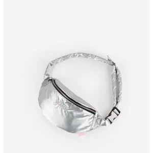 Women's nylon banana bag Victoria image-1