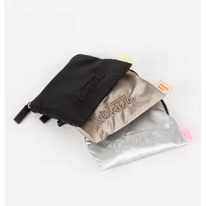 Women's nylon wallet Victoria image-1