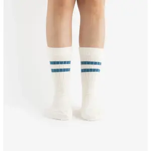 Natural cashmere socks Victoria image-2