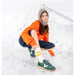 Natural cashmere socks Victoria image-4