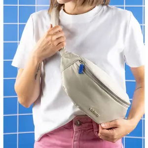 Women's nylon banana bag Victoria image-4