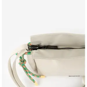 Women's nylon shoulder bag Victoria image-3
