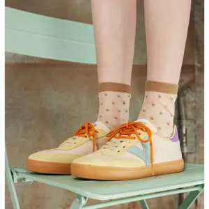 Transparent polka dot socks for women Victoria image-3