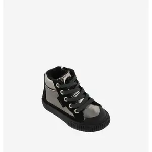 Metallic zipped baby booties Victoria image-1