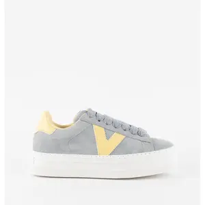 Kontrastierende Wildleder-Sneaker Victoria Barcelona image-1