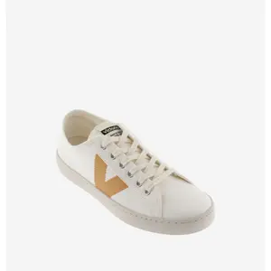 Kontrastfärgade sneakers i ekologisk canvas Victoria Berlin image-1