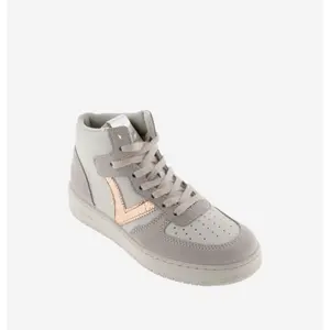 Baskets en cuir et logo métallique femme Victoria Madrid image-1