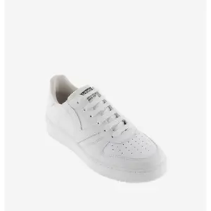Trainers Victoria Madrid image-1