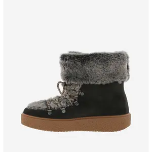 Suede boots girl Victoria Apreski Serraje image-2