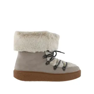 Suede boots girl Victoria Apreski Serraje image-0