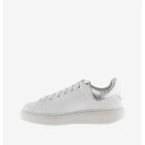 Sapatilhas e de efeitos metálicos para mulheres Victoria Milan image-2