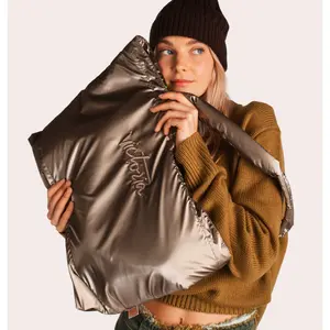 Bolsa de la compra de nailon metalizado Victoria image-3