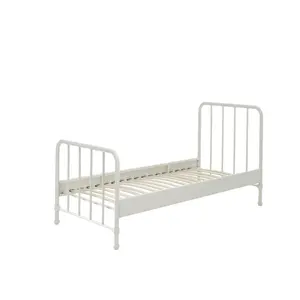 Child's bed with matching bedside table Vipack Bronxx image-2