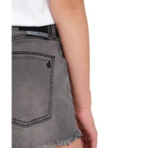 Calções para mulher em circuito curto Volcom 1991 image-4