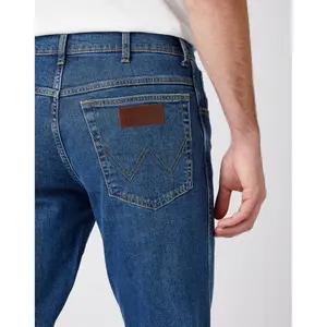 Vaqueros elásticos Wrangler Texas Low in Best Rocks image-3