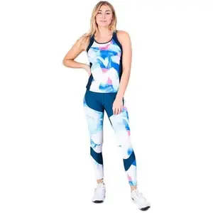 Pernas de mulher Bidi Badu Abiba Tech image-1