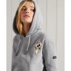 Sudadera corta con capucha de estilo militar para mujer Superdry image-3