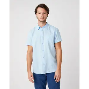 Short sleeve shirt Wrangler in Cerulean Blue image-0