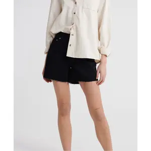 Calções de ganga femininos de tamanho médio Superdry image-0