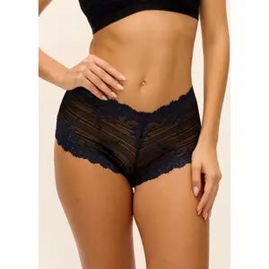 Shorty woman Wacoal Embrace image-1