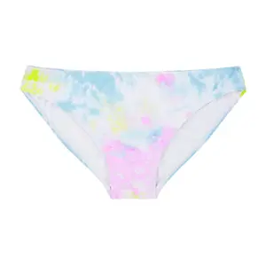 2-piece triangle swimsuit tad girl Lulu Castagnette image-3