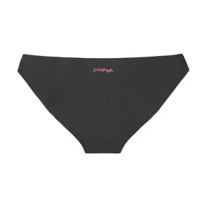 2-piece triangle swimsuit unim girl Lulu Castagnette image-4