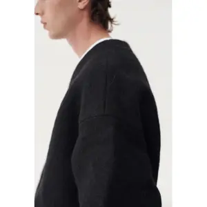 Cardigan i fluffy strik Welter Shelter image-5