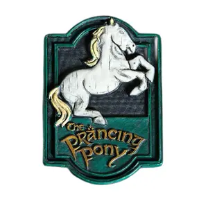 Magnet Weta Workshop Le Seigneur des Anneaux The Prancing Pony image-0