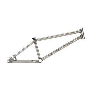 Rahmen Wethepeople Chaos Machine T. Jones-Peni Sig.