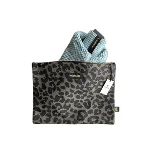 Leopard print baby carrier pouch Wildride image-0