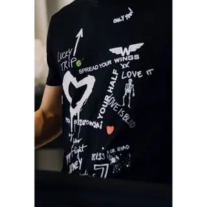 T-shirt med tryck Wings Oversize image-1