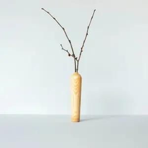 Vase de fleurs no. 08 Wooden Story image-1