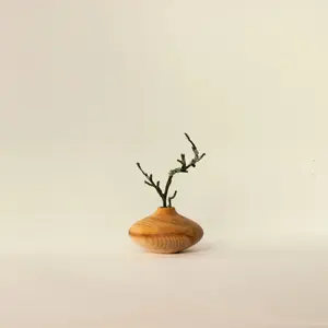Vase für Blumen Nr. 05 Wooden Story image-1