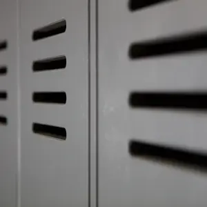 2-deurs kleedkamer kast grenen FSC Woood Stijn image-6