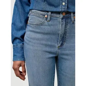 Jeans Straight femme Wrangler Montana image-3