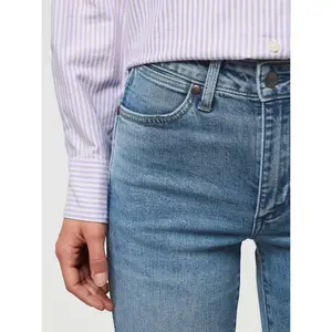 Jeans rectos mujer Wrangler image-4