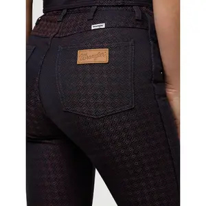 Utsvängda byxor för kvinnor Wrangler 70s Flare image-5