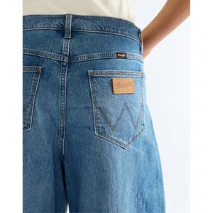 Loose Women's Jeans Wrangler Ultra Barrel image-2