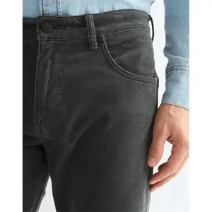 Gerade Jeans Wrangler Greensboro DarklShadow image-3
