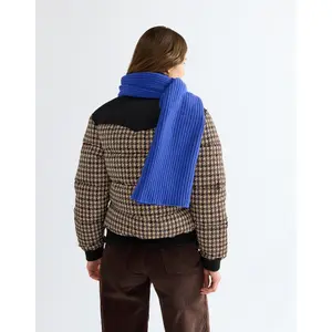 Wool Scarf Wrangler image-2